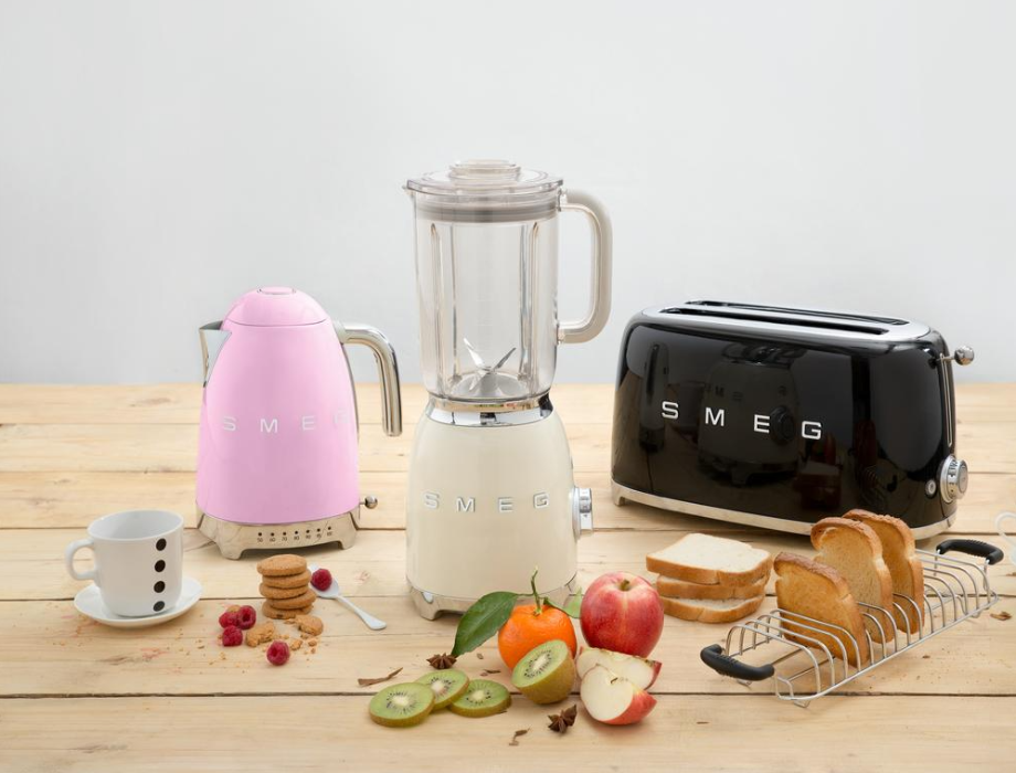 Smeg Kettle and Toaster: the perfect 50s atmosphere for breakfast!