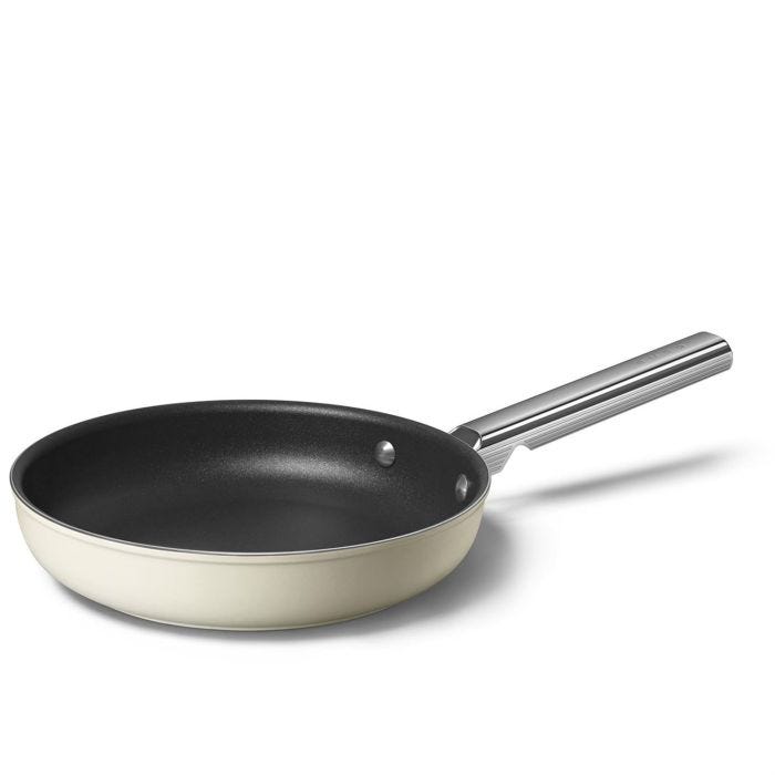 Padella in alluminio antiaderente per induzione, Crema Smeg Cookware, diam.  26cm