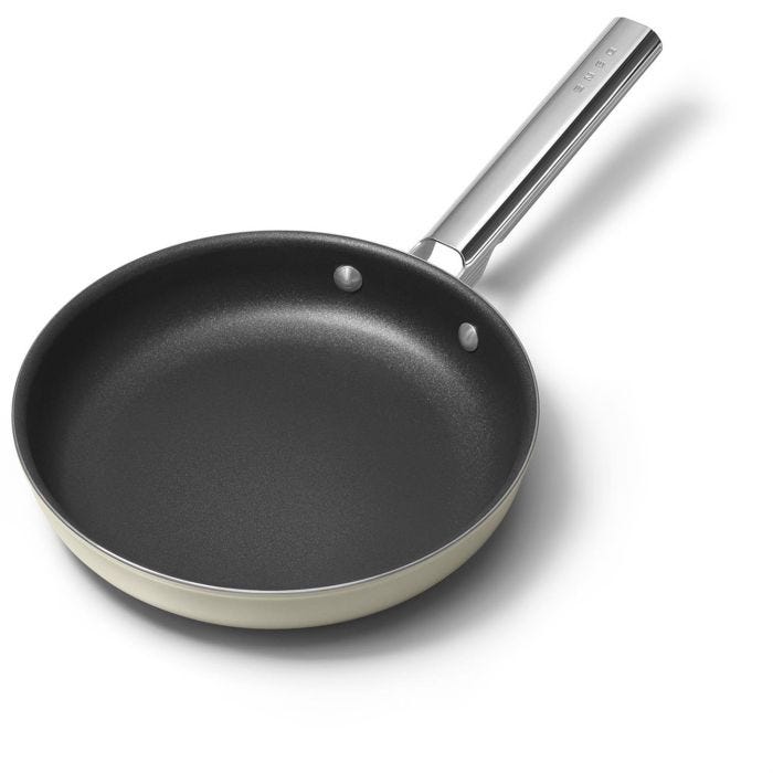 Padella in alluminio antiaderente per induzione, Crema Smeg Cookware, diam.  26cm