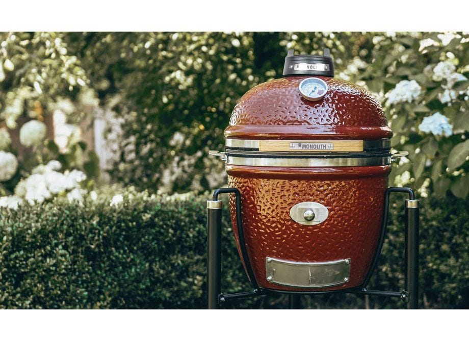 Barbecue in ceramica Monolith: la nuova era del forno kamado